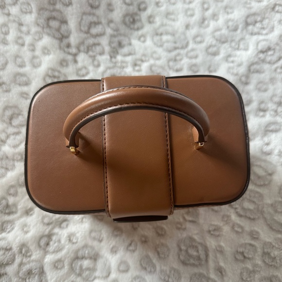 Michael Kors *Exclusive* Trunk Mini Bag - Picture 8 of 11